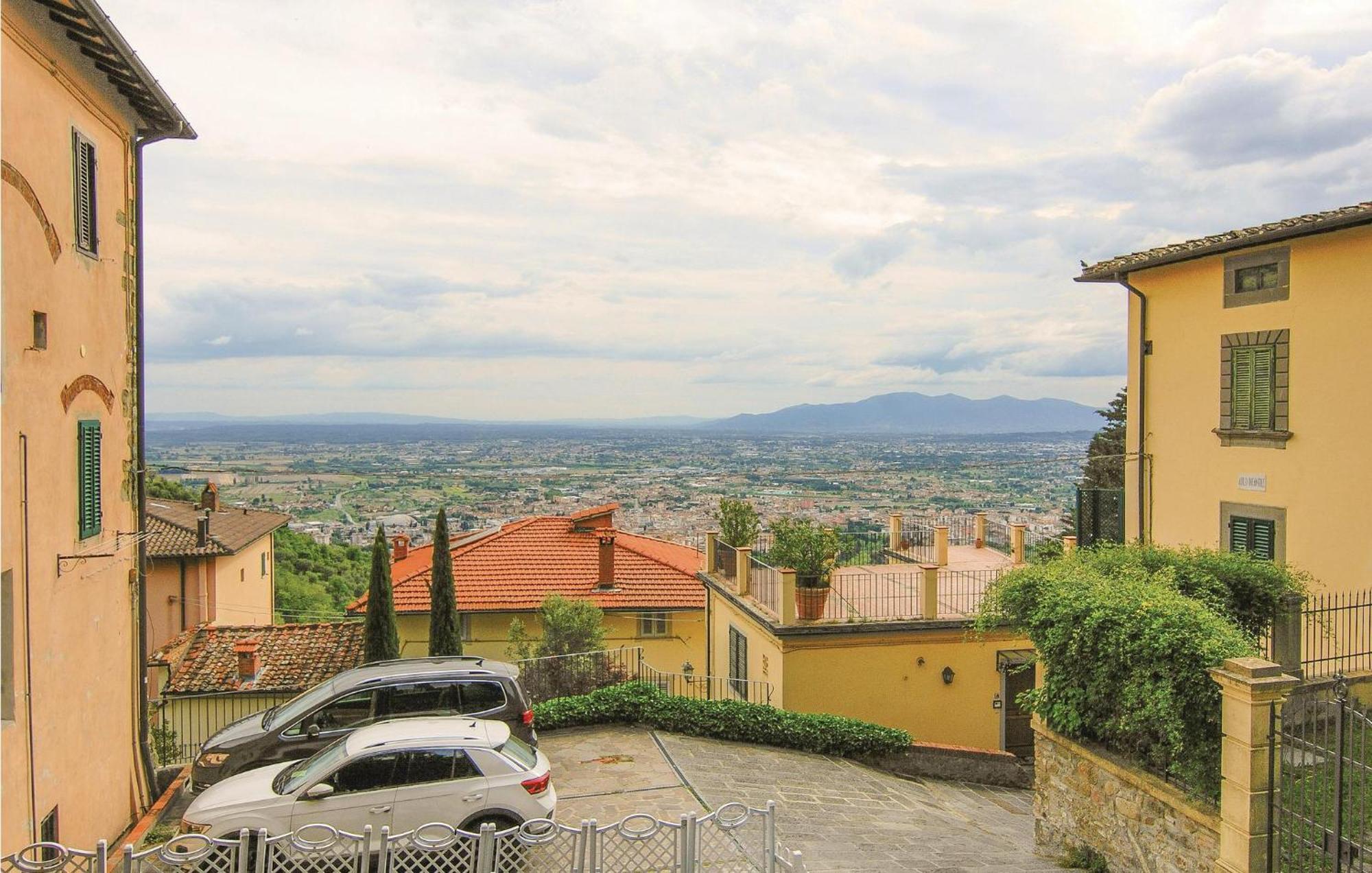 Lovely Home In Montecatini Alto With Kitchen Nievole Exterior photo